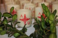 Osterkerzen Bild: Catrin Lerch In: Pfarrbriefservice.de